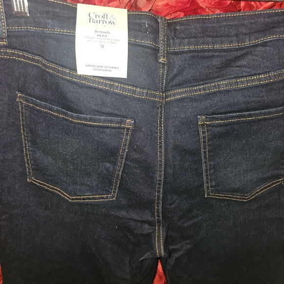 Croft & Barrow NWT Dark Denim Women's Bermuda Shorts Size 14 - Picture 8 of 9